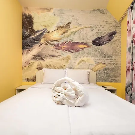 Old Town Retreat - Cozy Apartment Plovdiv